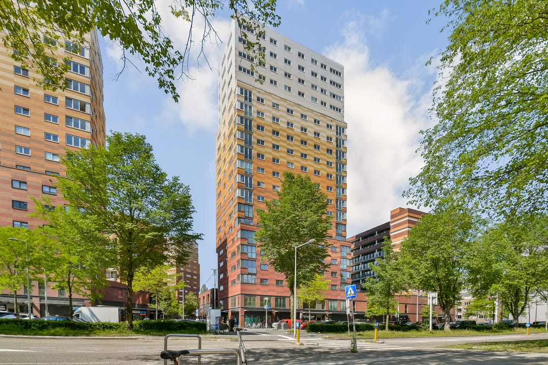 Wunderschöne Wohnung im 19. Stock mit Panoramablick auf Grünflächen in Amsterdam Noord