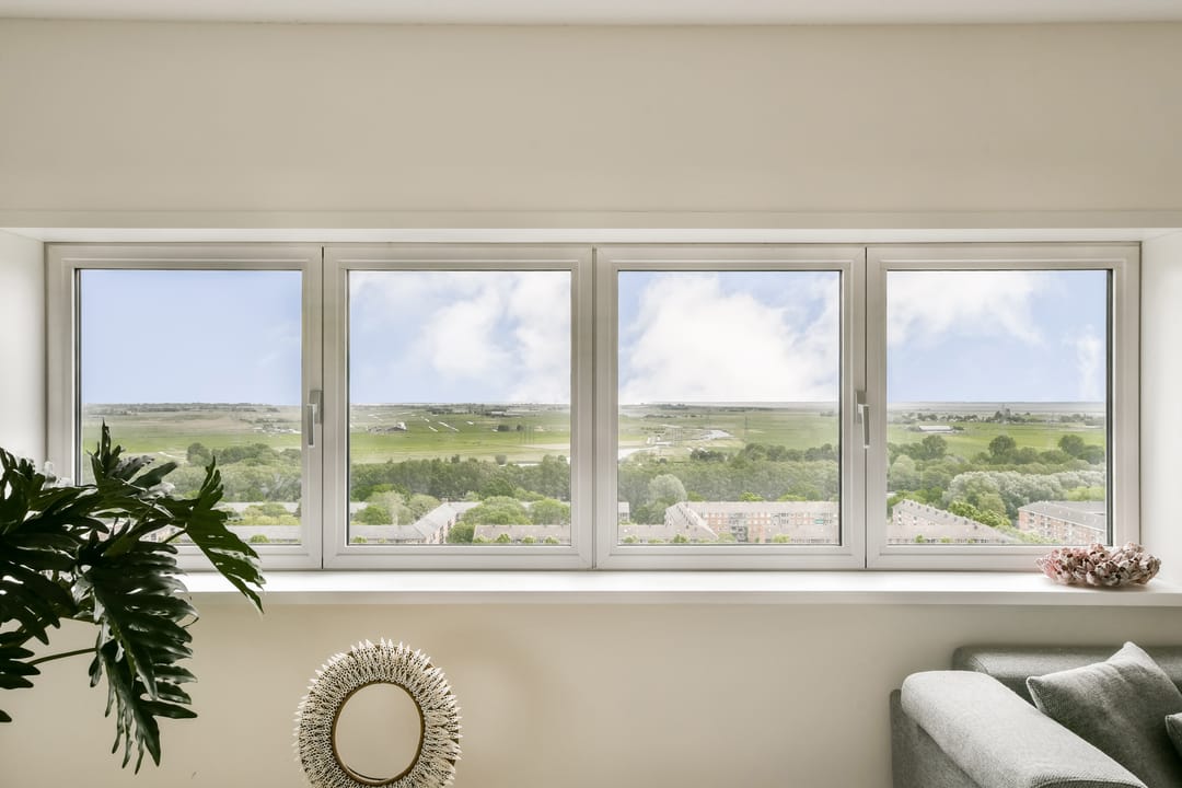 Stunning 19th Floor Apartment with Panoramic Green Views in Amsterdam Noord — 7