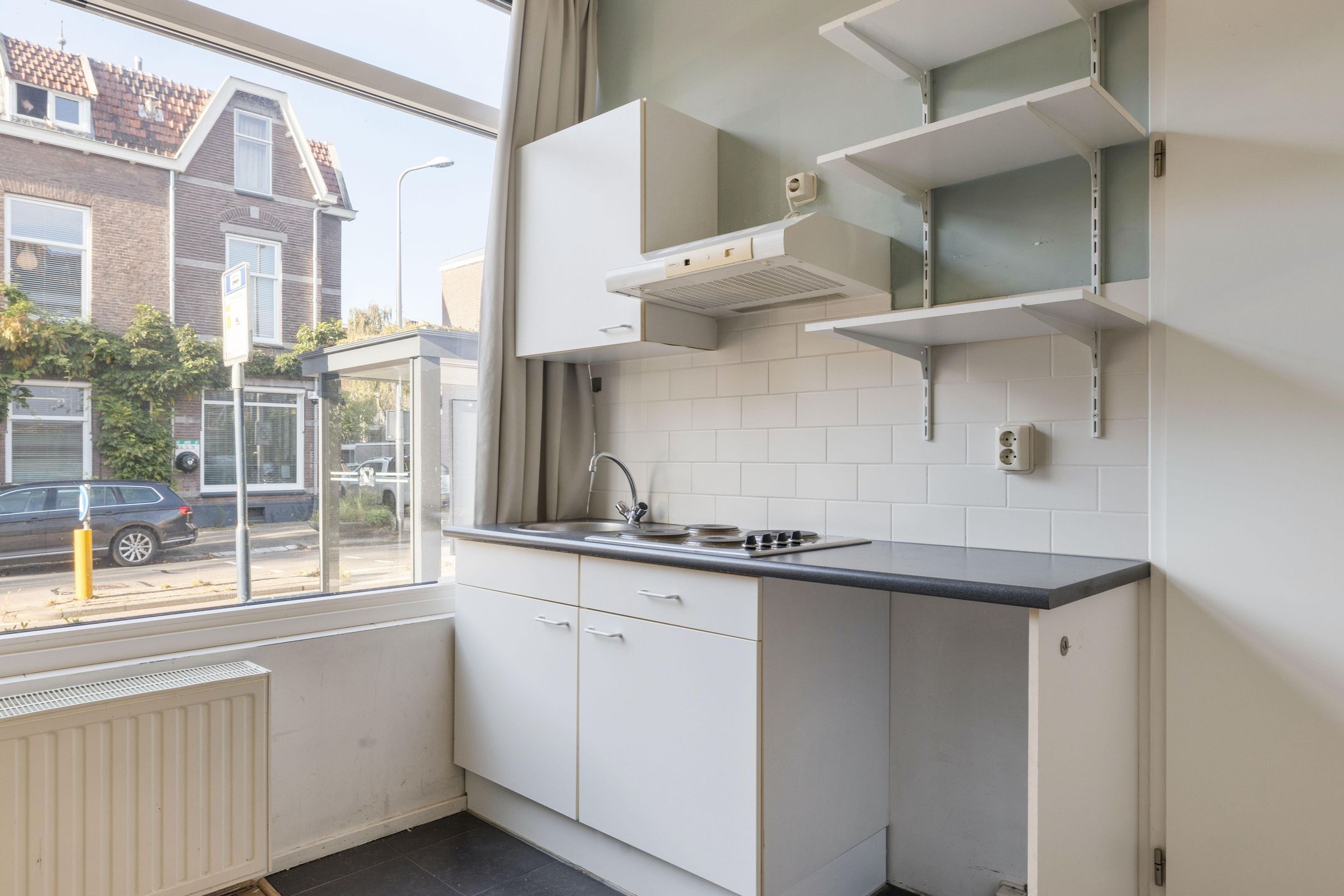 Compact Studio with High Ceilings in Utrecht-Oost — 12