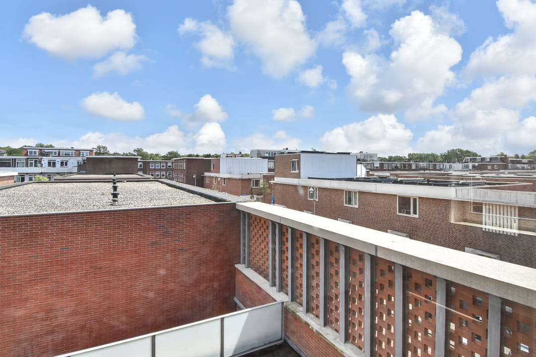 Modern Corner House with Rooftop Terrace in Scheveningen — 37