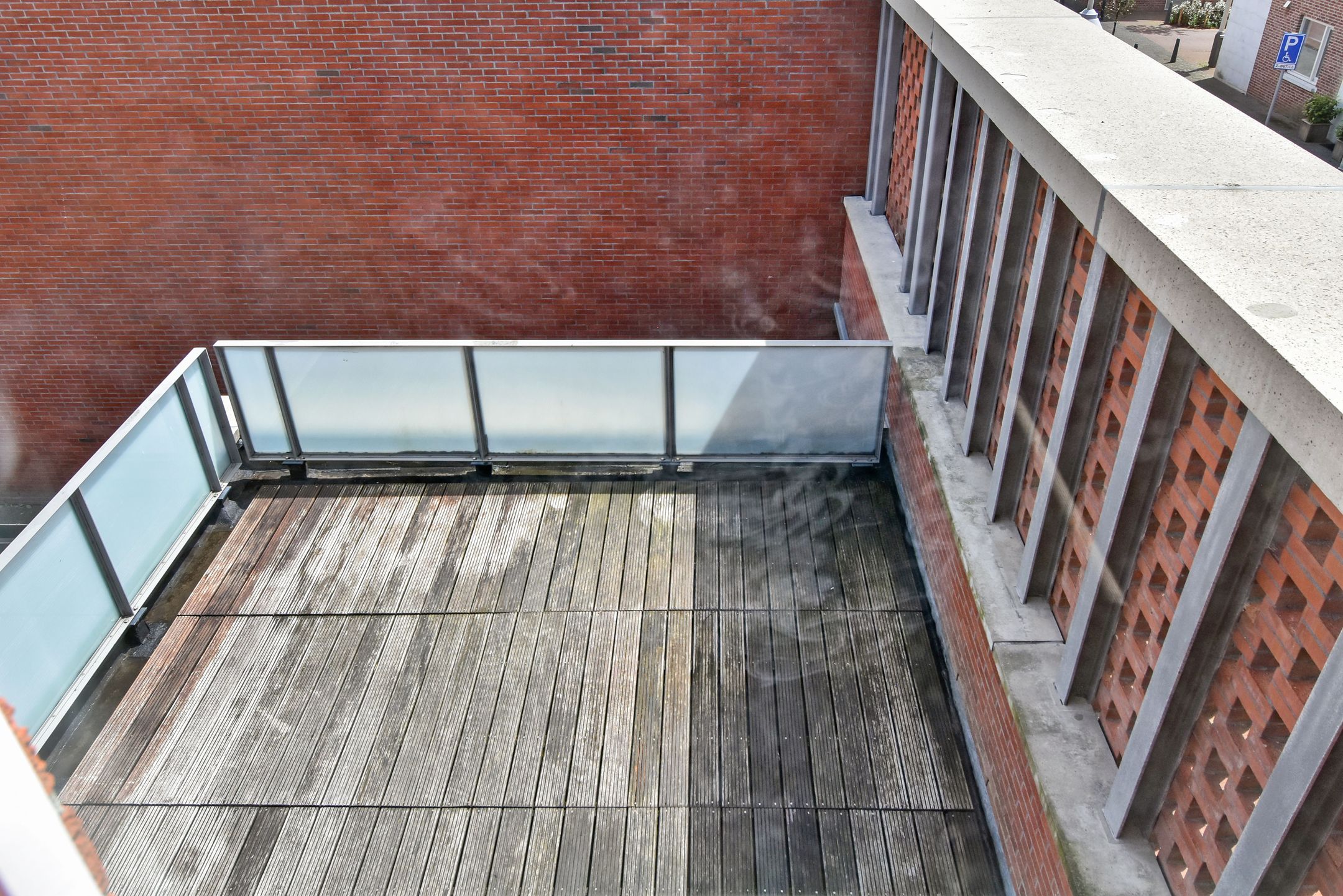 Modern Corner House with Rooftop Terrace in Scheveningen — 36