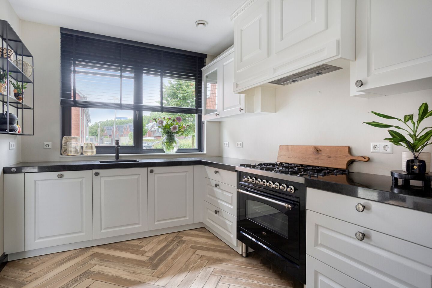 Spacious Corner Home with Premium Finishes and Sunny Garden Canopy — 20