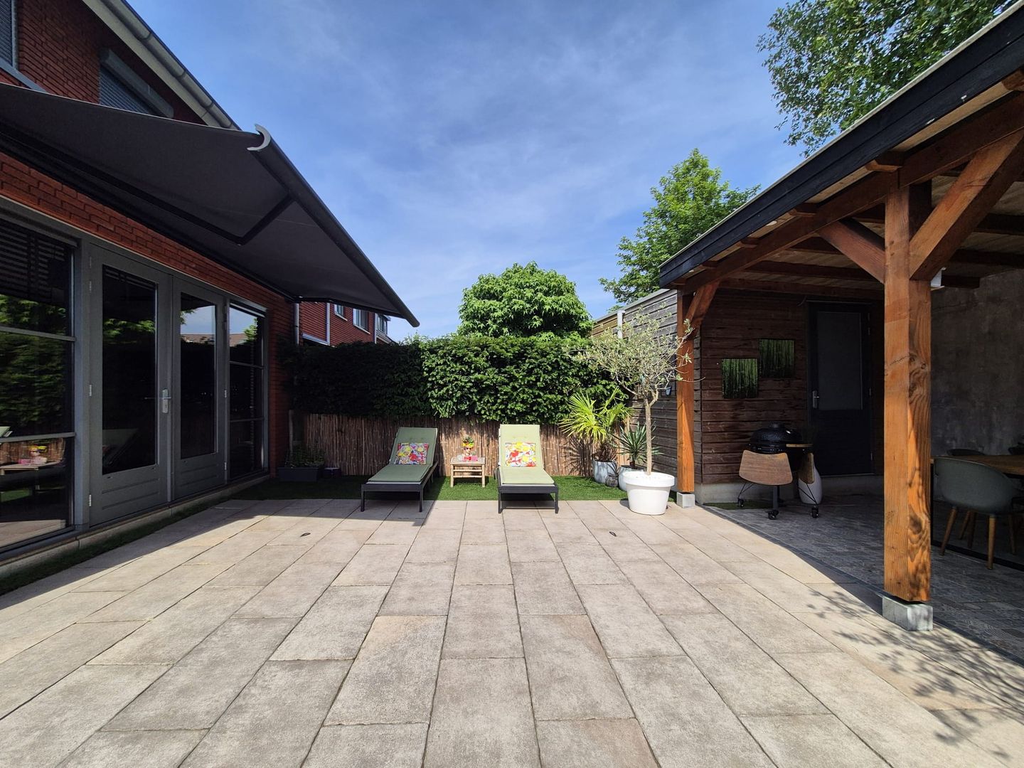 Spacious Corner Home with Premium Finishes and Sunny Garden Canopy — 50