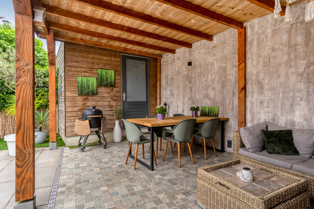 Spacious Corner Home with Premium Finishes and Sunny Garden Canopy — 47