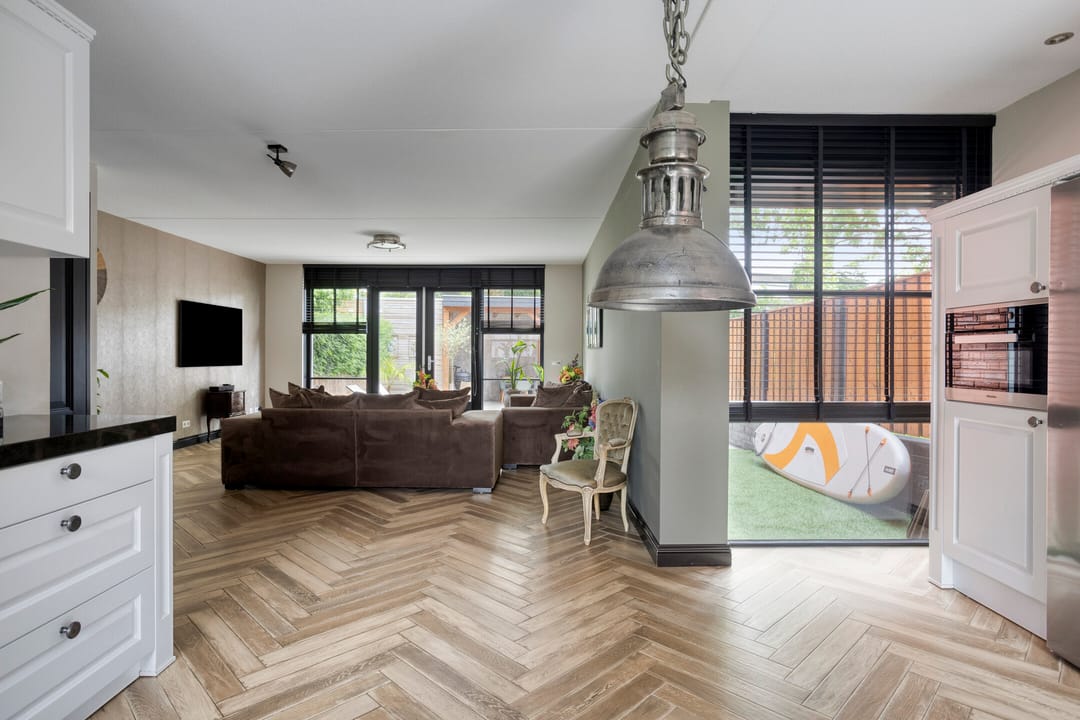 Spacious Corner Home with Premium Finishes and Sunny Garden Canopy — 16