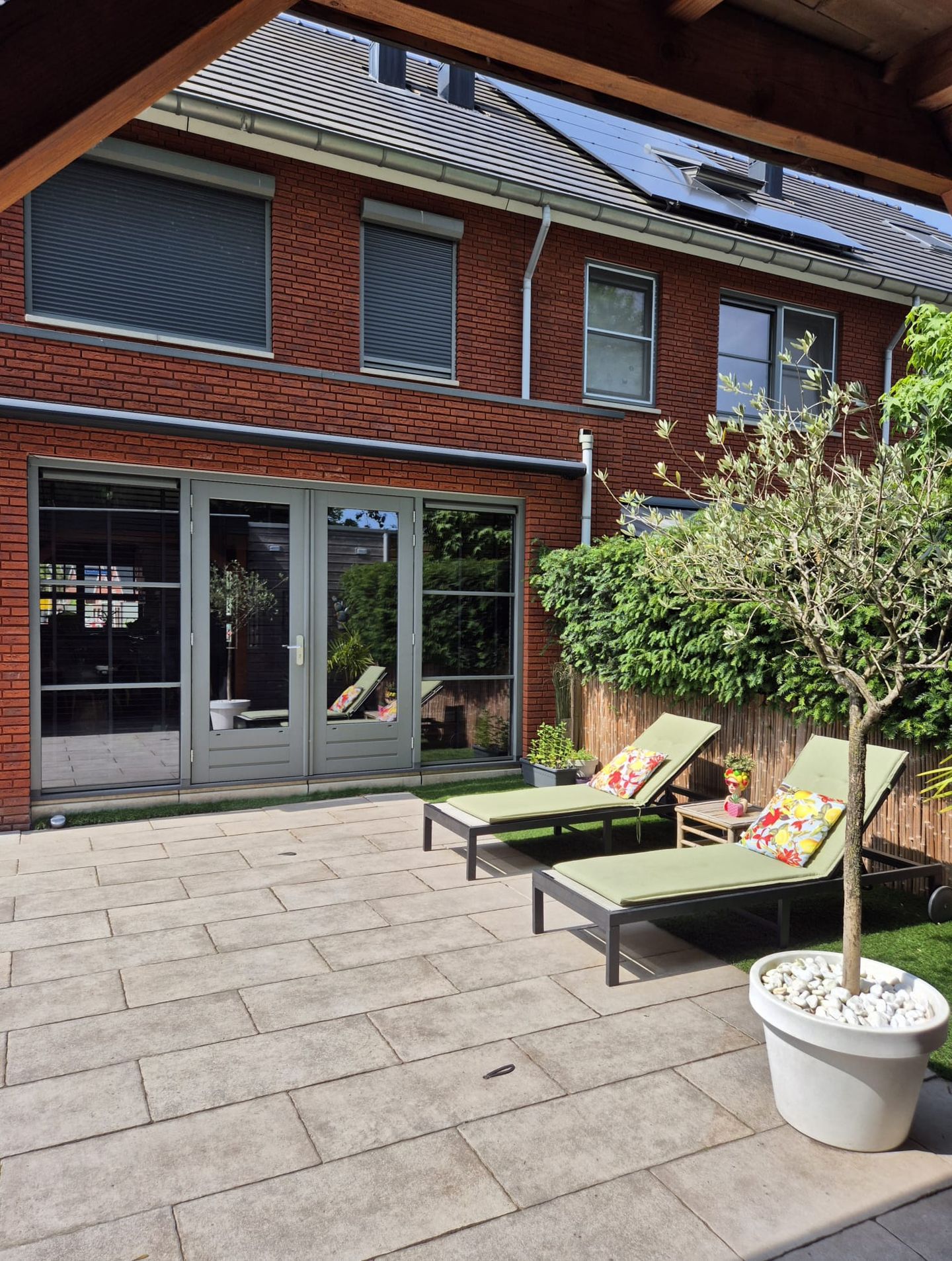 Spacious Corner Home with Premium Finishes and Sunny Garden Canopy — 64