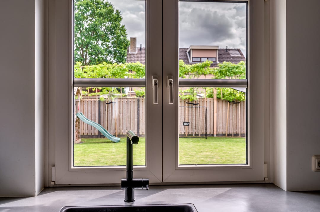 Spacious Detached Home with South-Facing Garden and Carport in Quiet Village Setting — 17