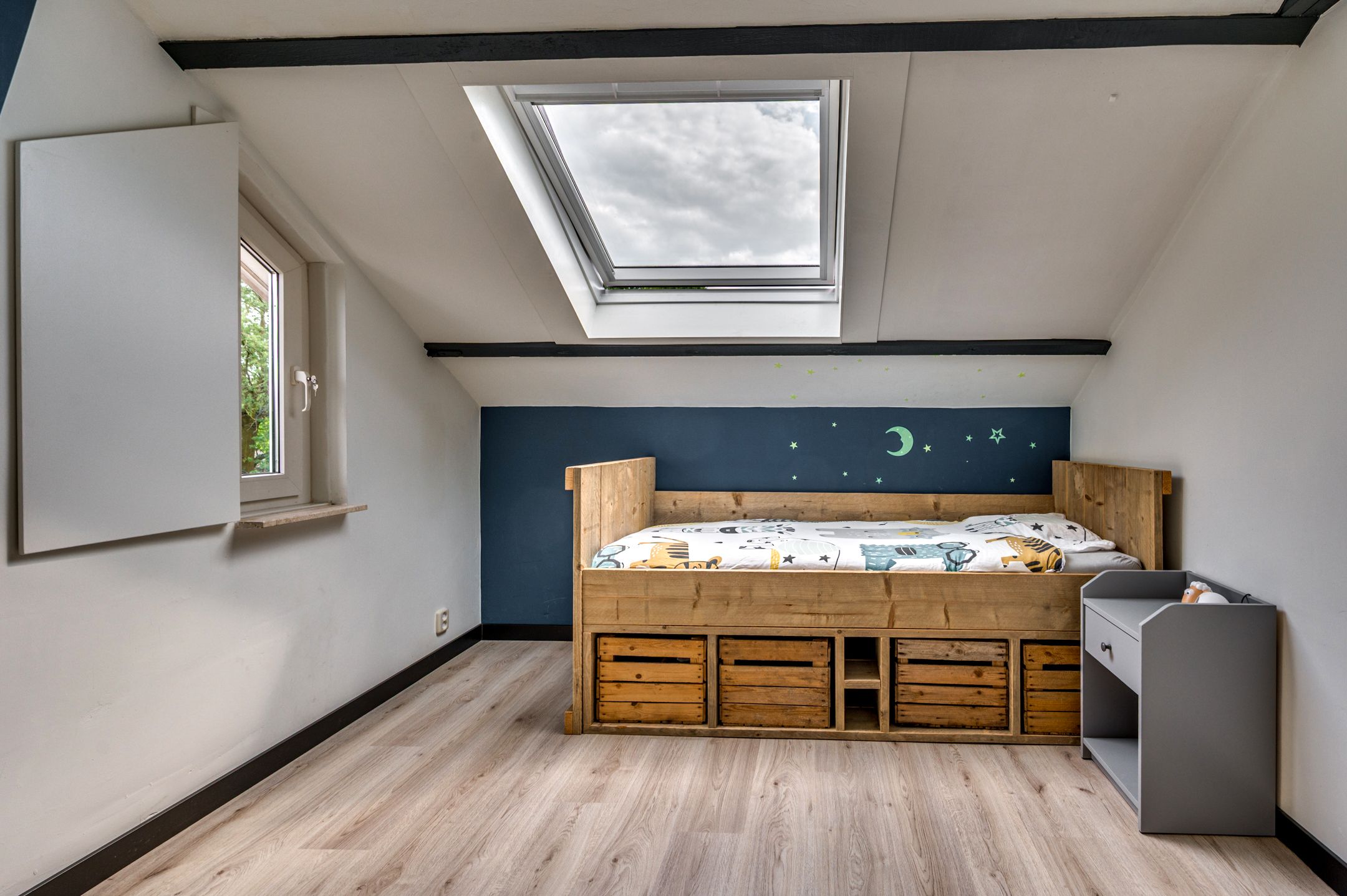 Spacious Detached Home with South-Facing Garden and Carport in Quiet Village Setting — 51