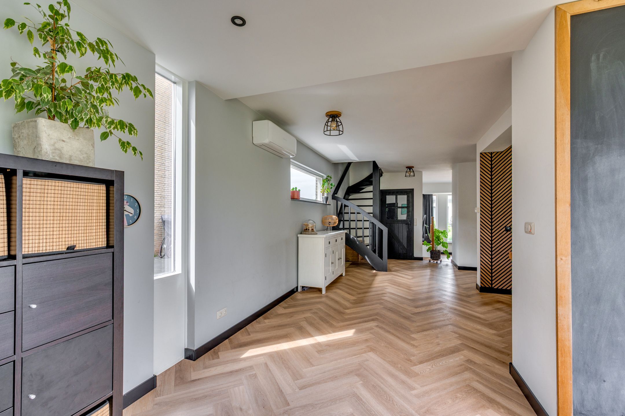 Spacious Detached Home with South-Facing Garden and Carport in Quiet Village Setting — 33