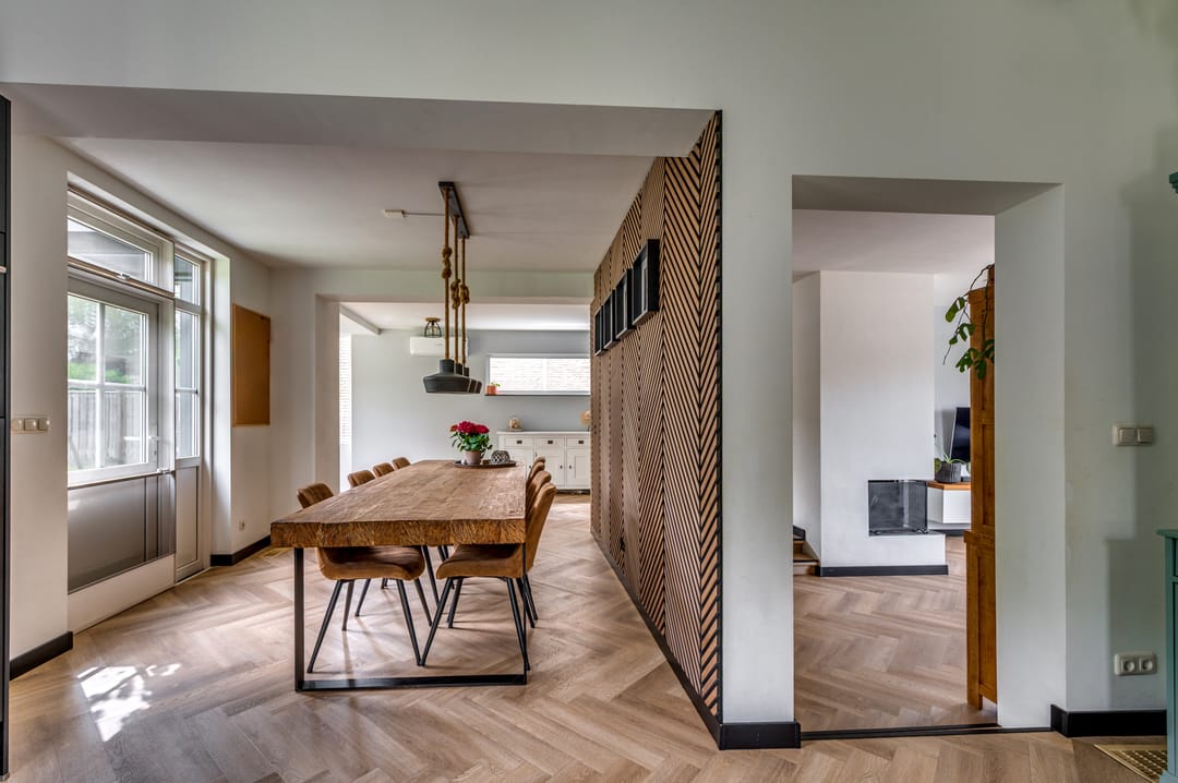 Spacious Detached Home with South-Facing Garden and Carport in Quiet Village Setting — 22