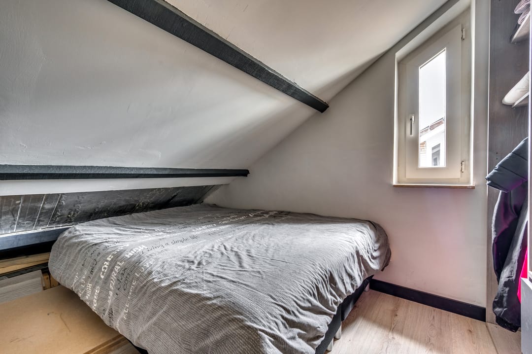 Spacious Detached Home with South-Facing Garden and Carport in Quiet Village Setting — 53