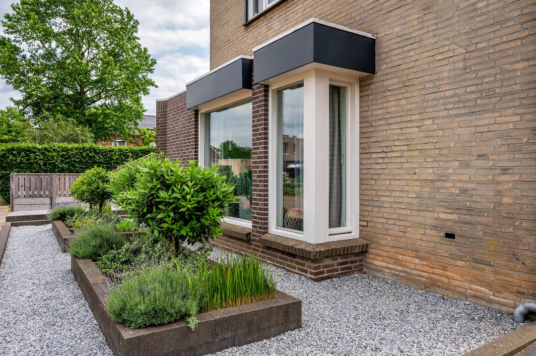 Spacious Detached Home with South-Facing Garden and Carport in Quiet Village Setting — 68