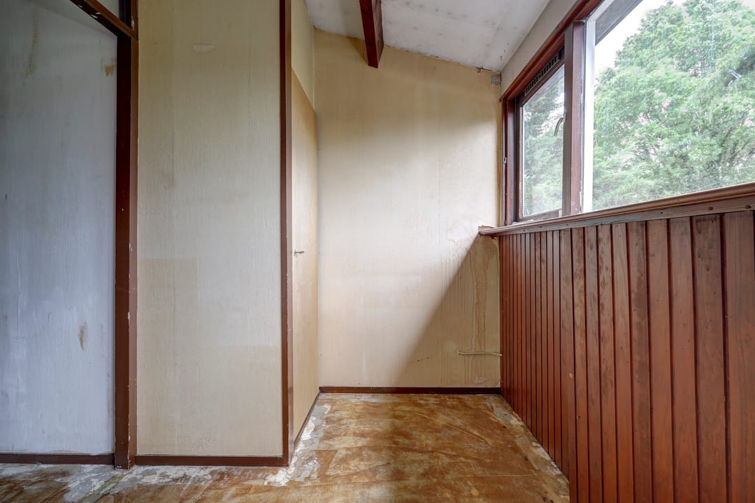 Spacious Corner Family Home with 4 Bedrooms and South-Facing Garden — 16
