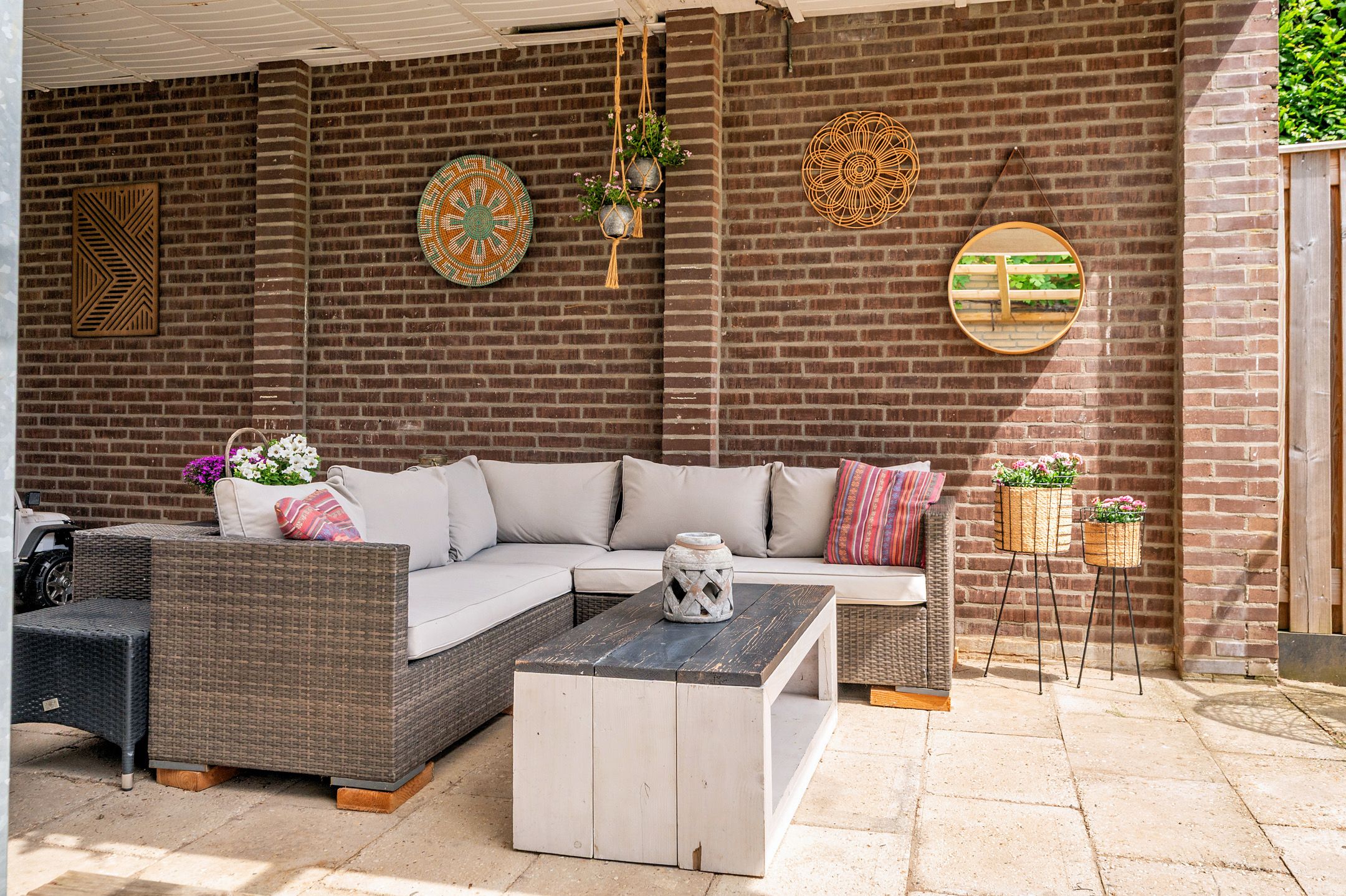 Spacious Detached Home with South-Facing Garden and Carport in Quiet Village Setting — 63