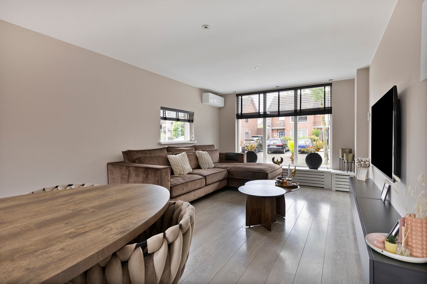 Spacious Corner Home with Garage in Family-Friendly Helmond — 10