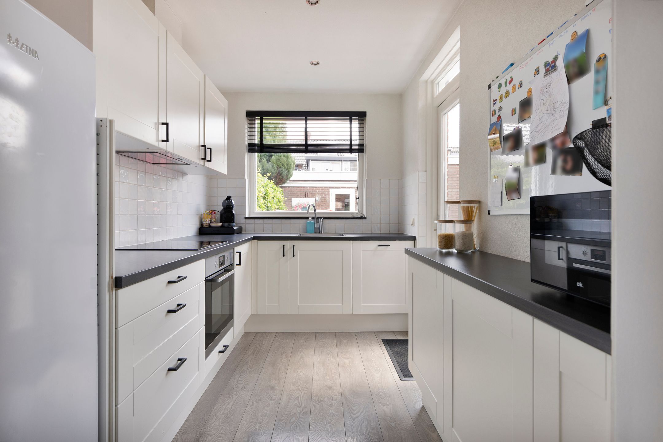 Spacious Corner Home with Garage in Family-Friendly Helmond — 18