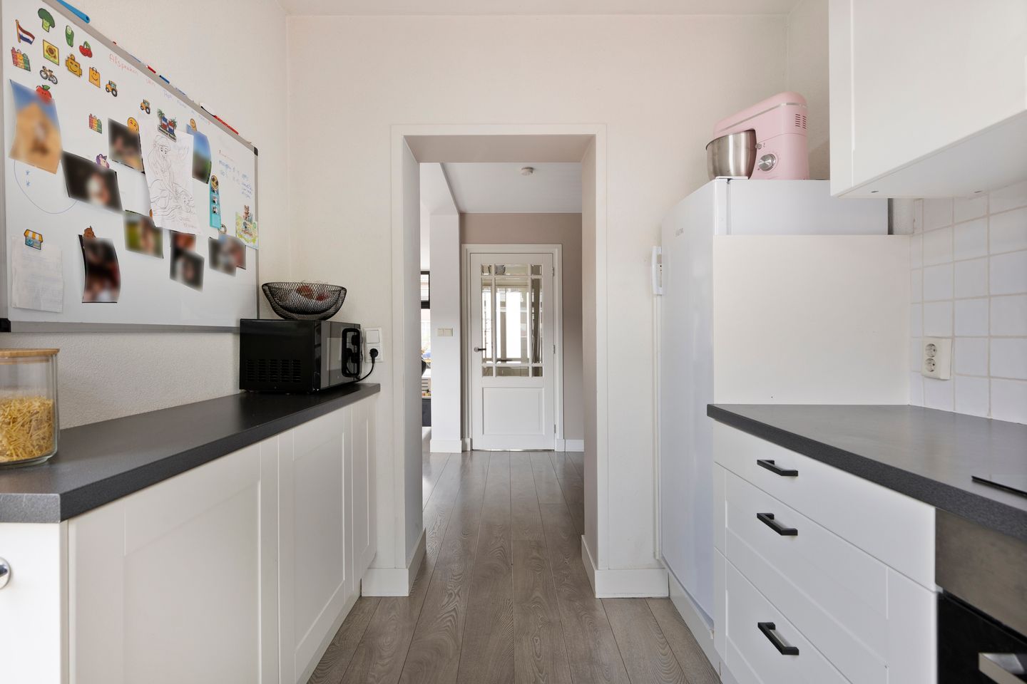 Spacious Corner Home with Garage in Family-Friendly Helmond — 20