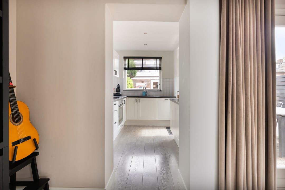 Spacious Corner Home with Garage in Family-Friendly Helmond — 17