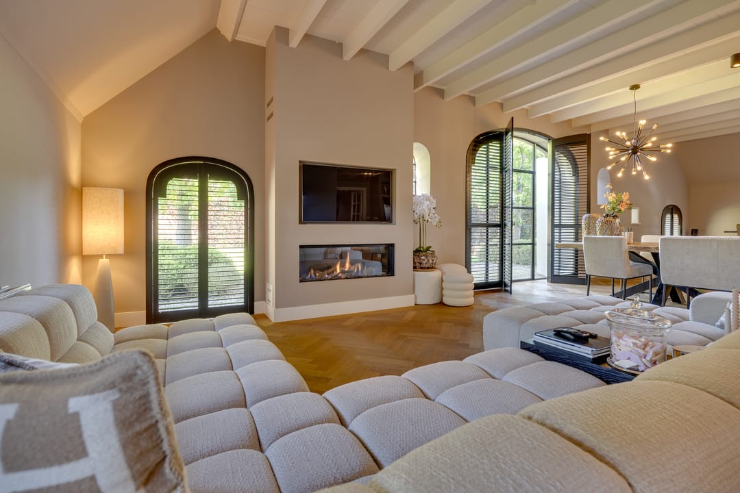 Monumental Farmhouse with Premium Equestrian Facilities in Bergharen — 16