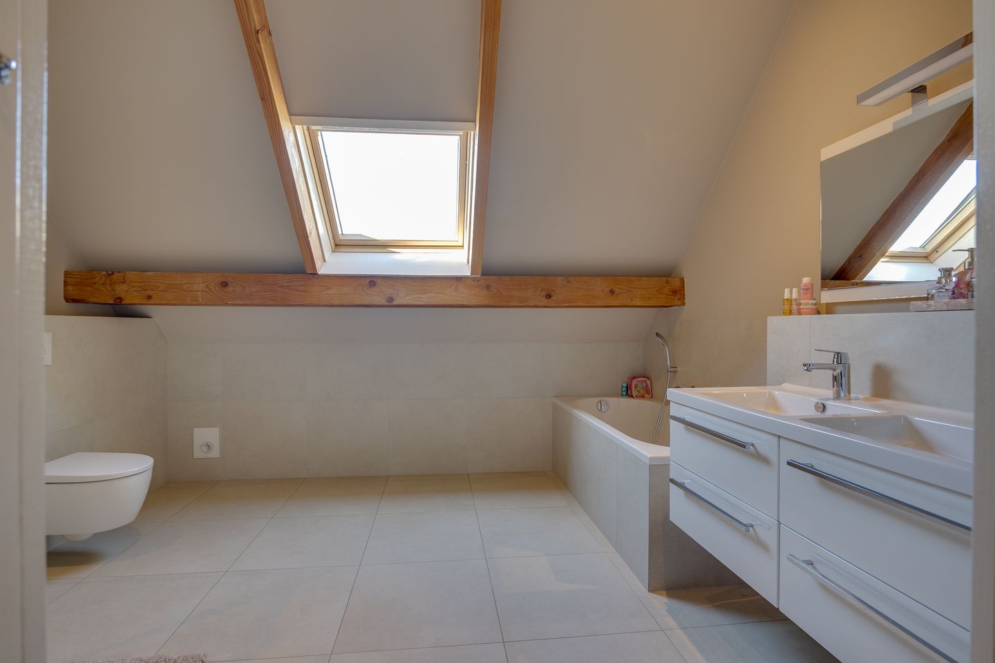 Monumental Farmhouse with Premium Equestrian Facilities in Bergharen — 49