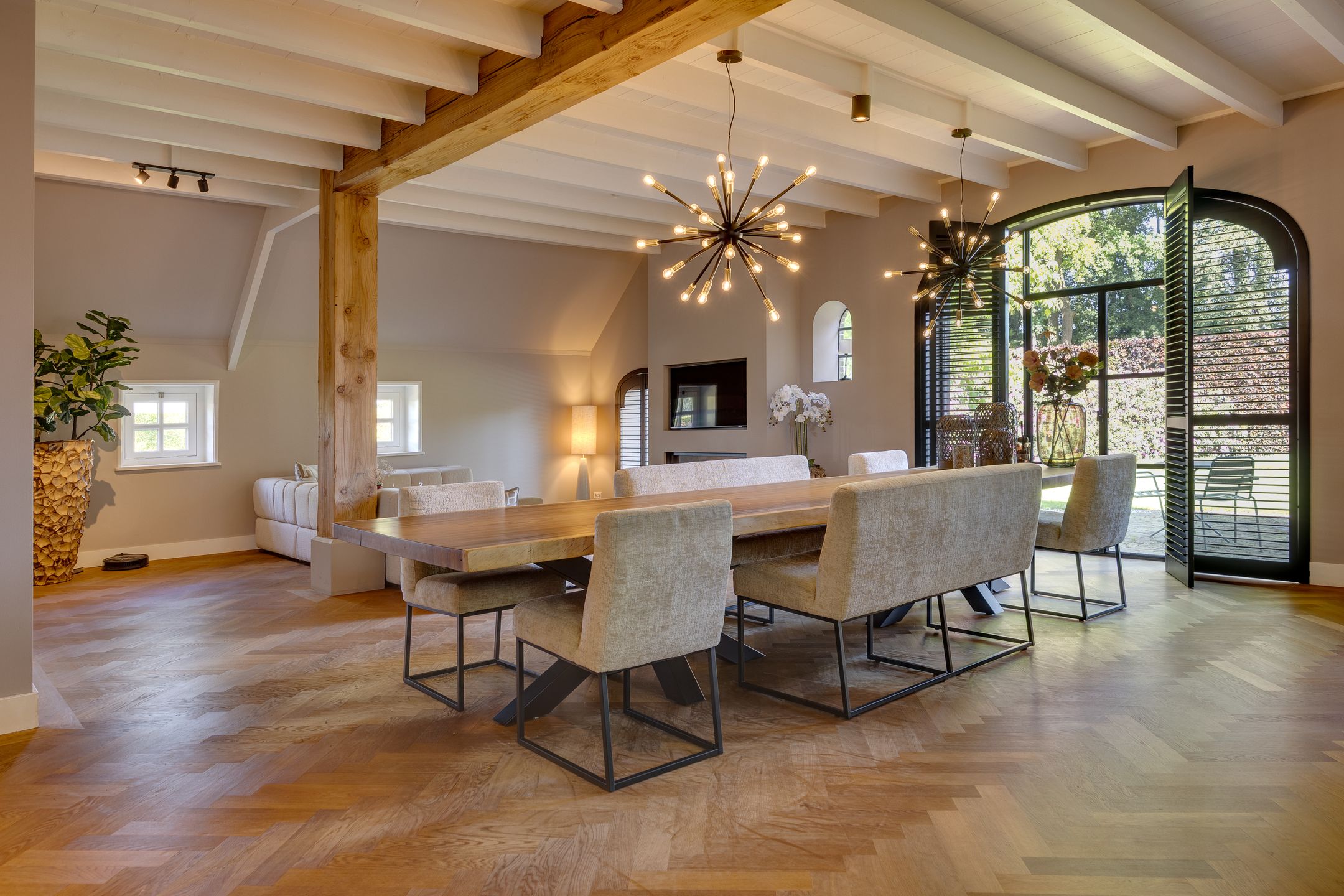 Monumental Farmhouse with Premium Equestrian Facilities in Bergharen — 21