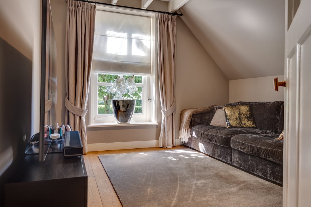 Monumental Farmhouse with Premium Equestrian Facilities in Bergharen — 31