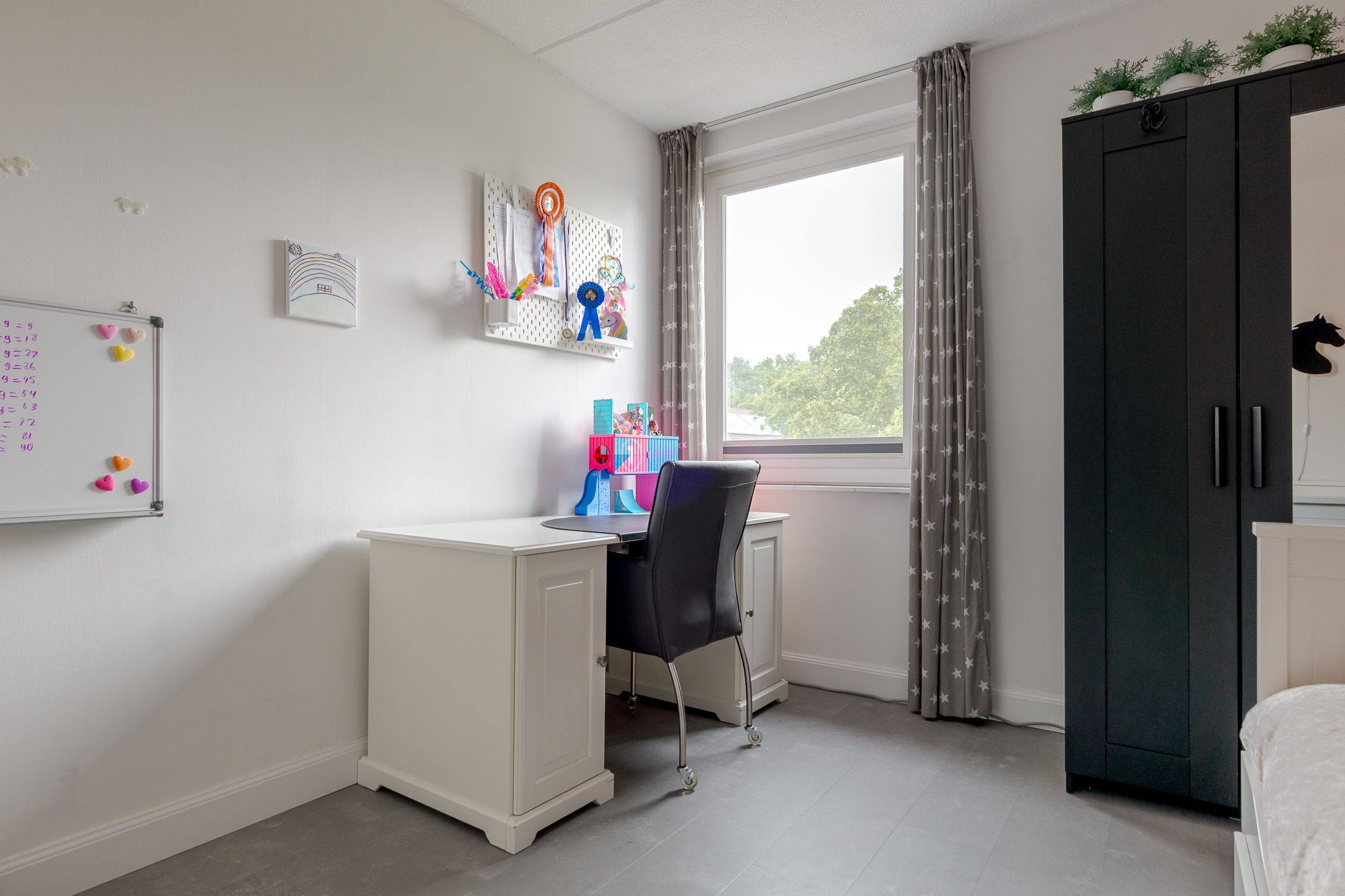 Modernized Semi-Detached Home with Garage in Child-Friendly Oosterboer — 24