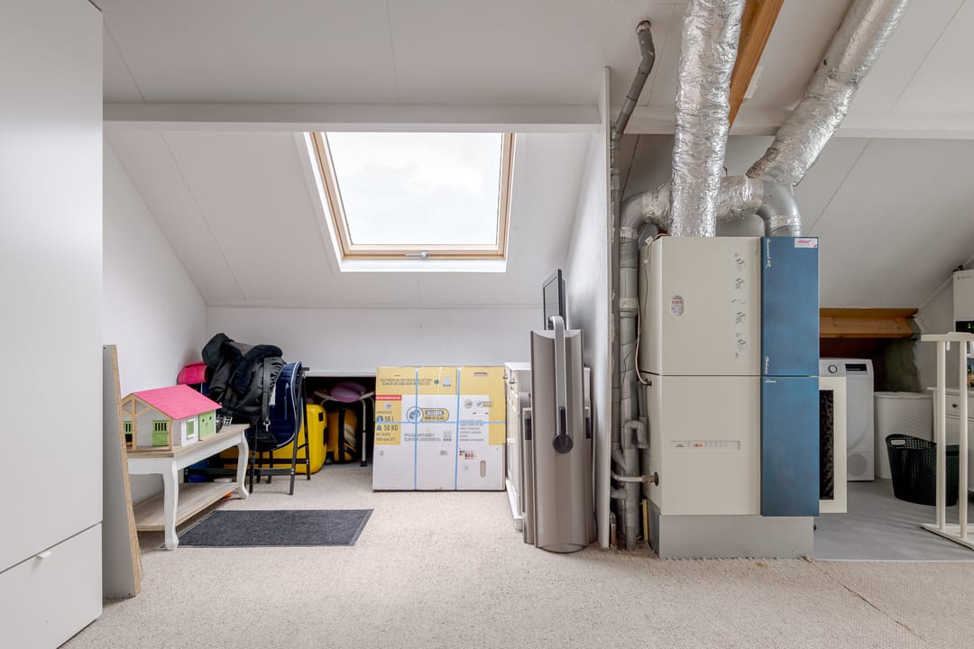 Modernized Semi-Detached Home with Garage in Child-Friendly Oosterboer — 32