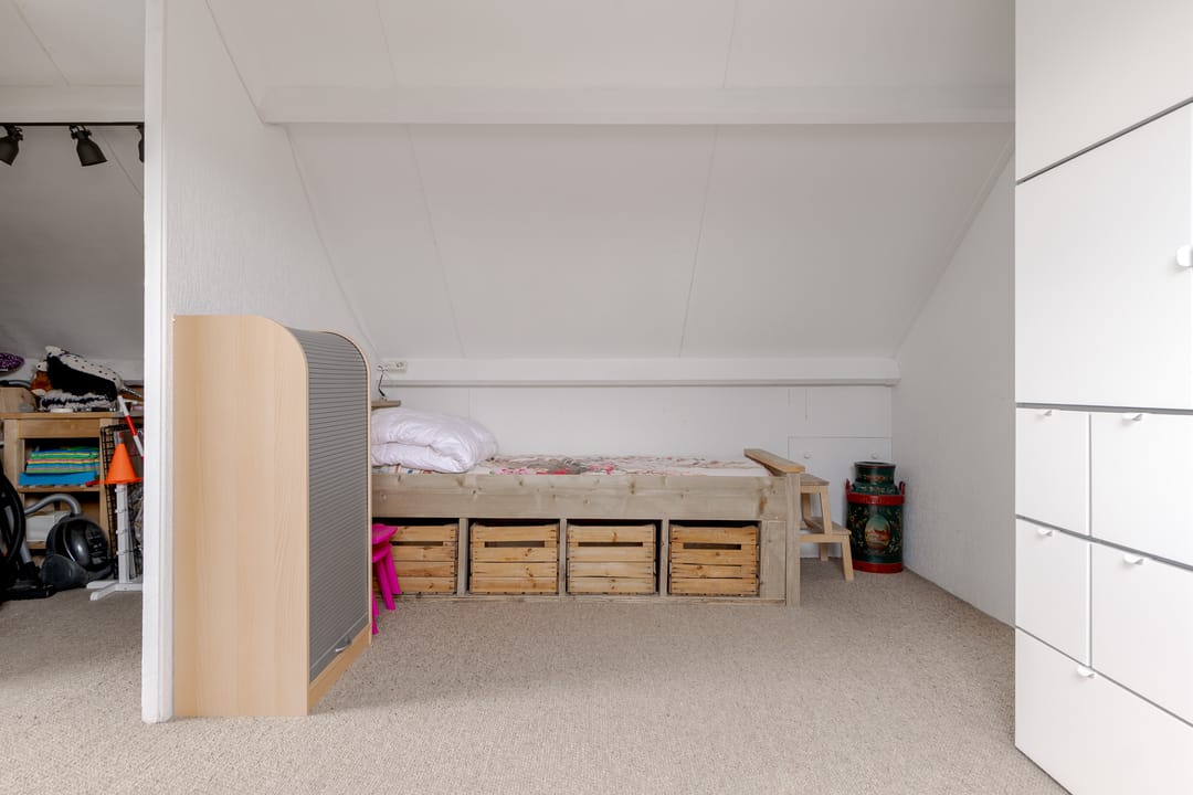 Modernized Semi-Detached Home with Garage in Child-Friendly Oosterboer — 31