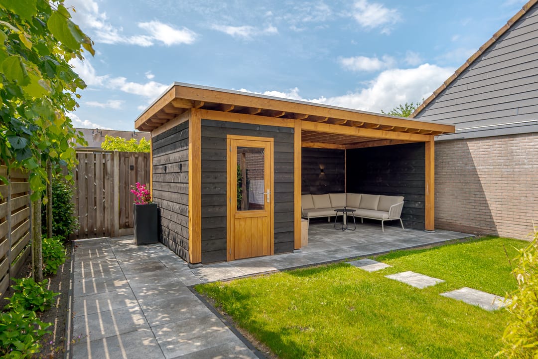 Modernized Semi-Detached Home with Garage in Child-Friendly Oosterboer — 41