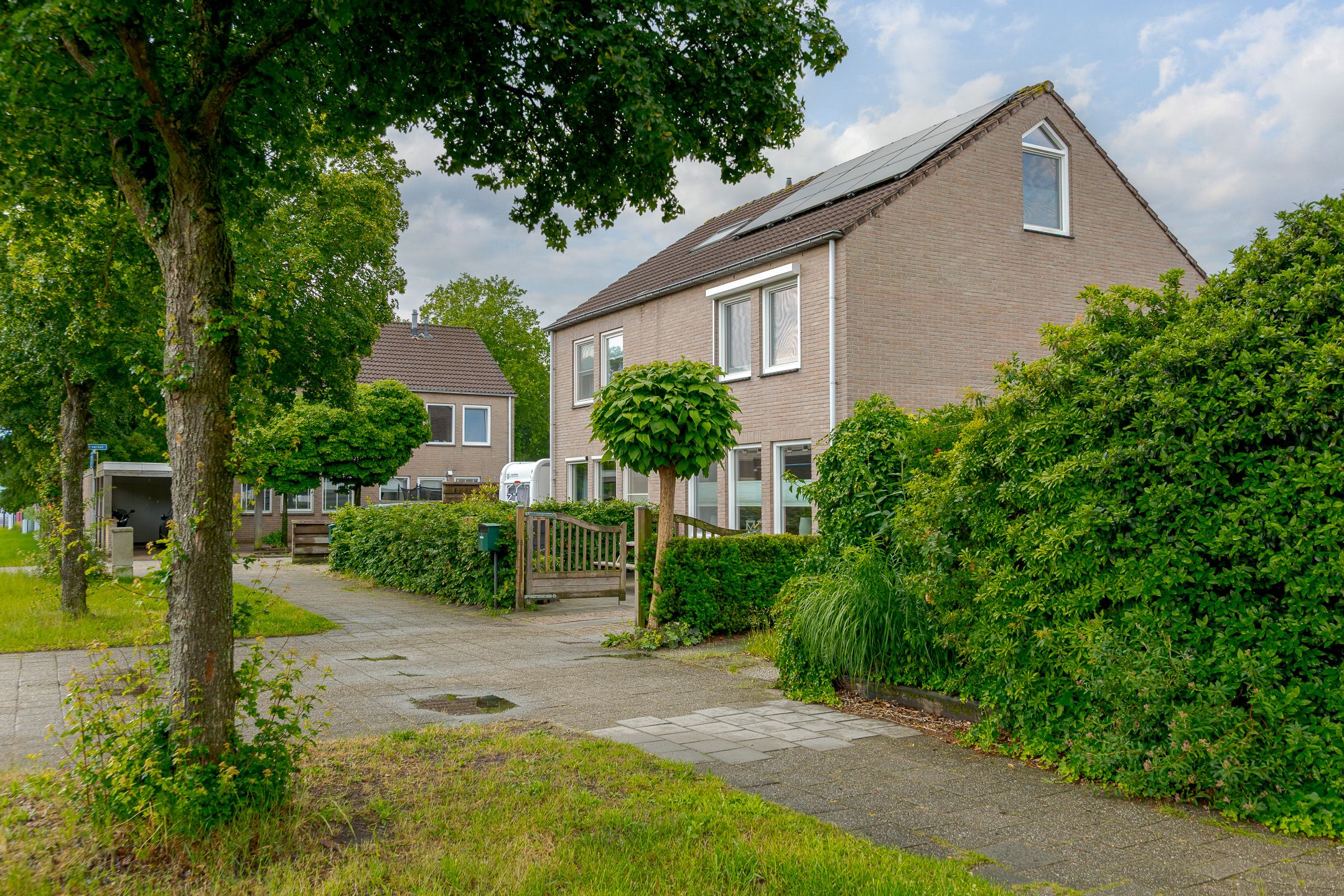 Modernized Semi-Detached Home with Garage in Child-Friendly Oosterboer — 45