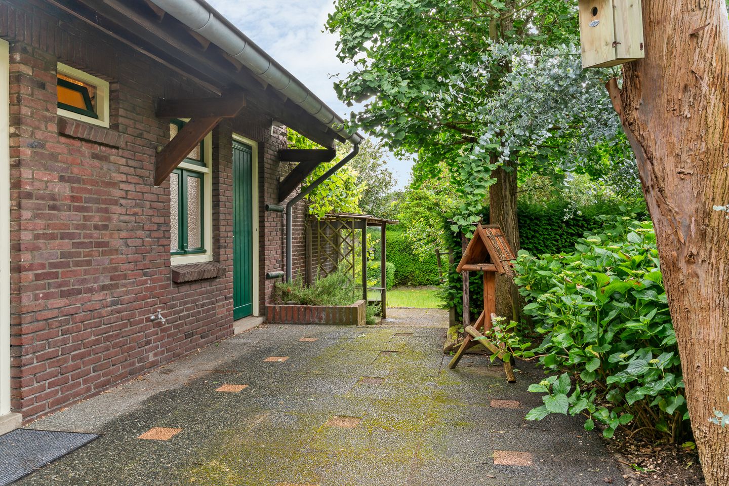 Characterful 1930s Detached Home with Renovation Potential in Reuver — 29