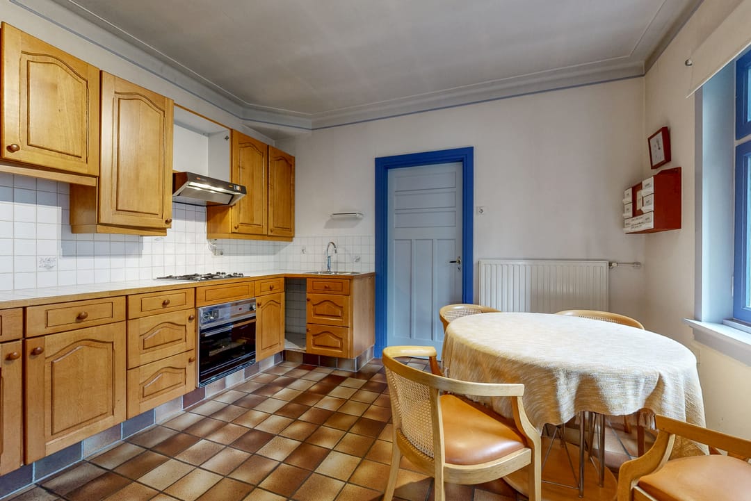 Characterful 1930s Detached Home with Renovation Potential in Reuver — 7