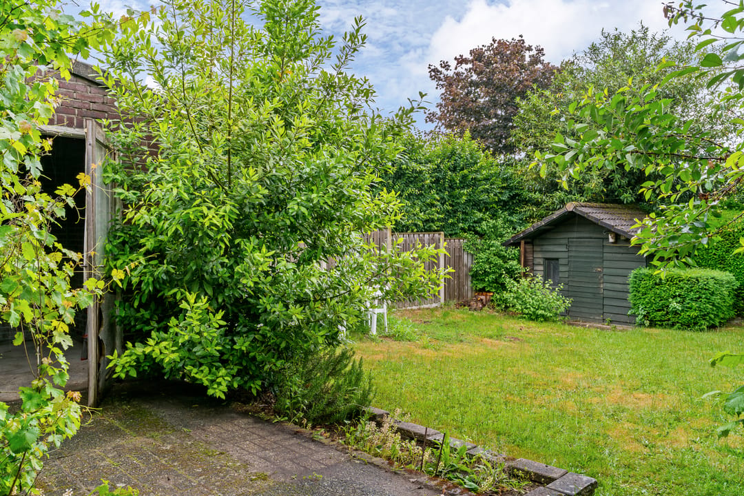 Characterful 1930s Detached Home with Renovation Potential in Reuver — 31
