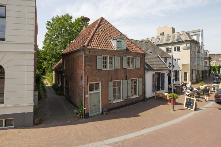 5 Mei plein 12, Wageningen