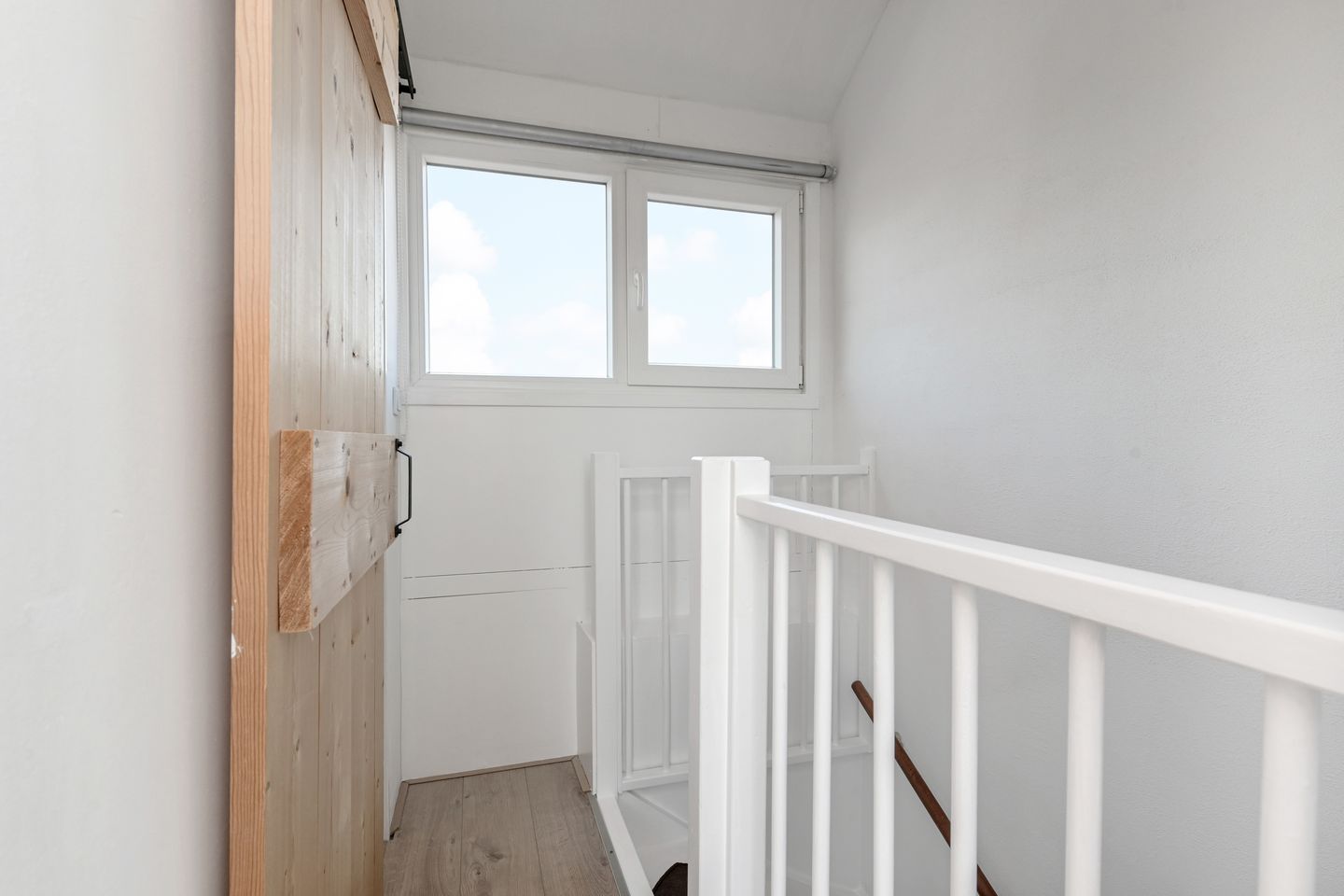 Charming Family Home with Four Bedrooms in Popular Oranjekwartier, Voorburg — 34