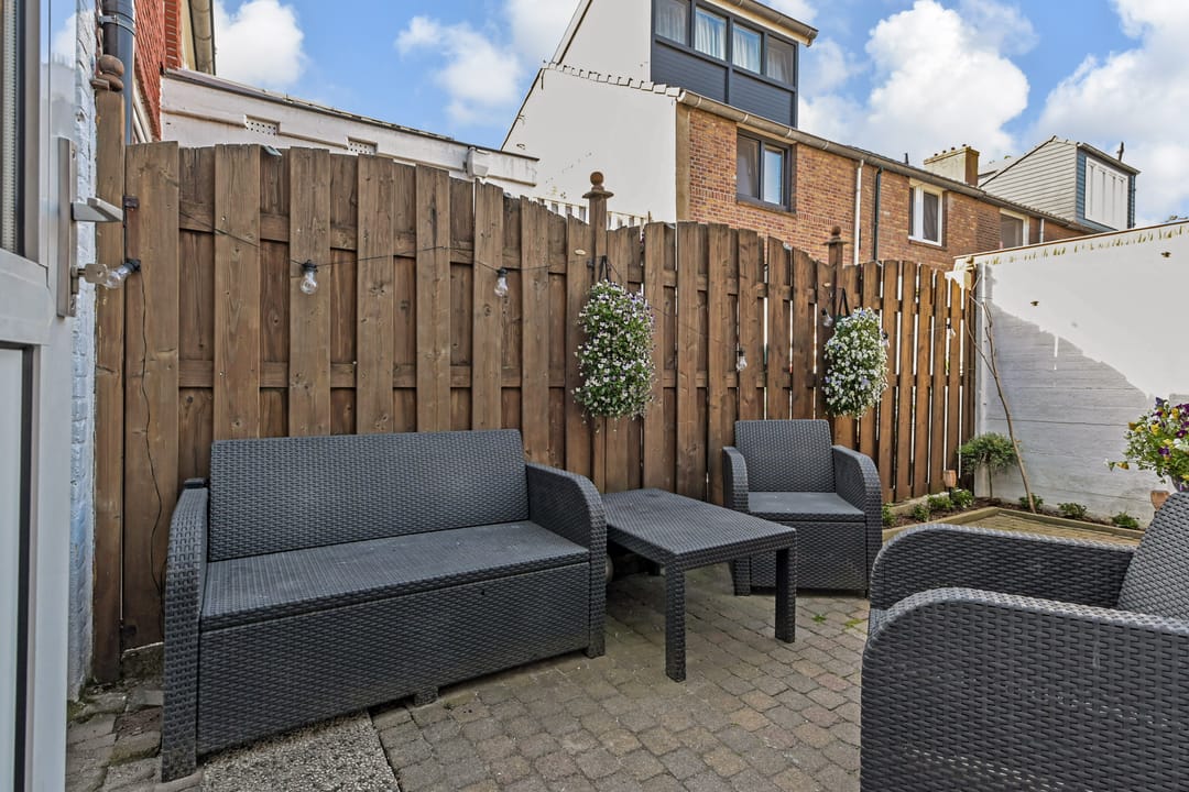 Charming Family Home with Four Bedrooms in Popular Oranjekwartier, Voorburg — 13
