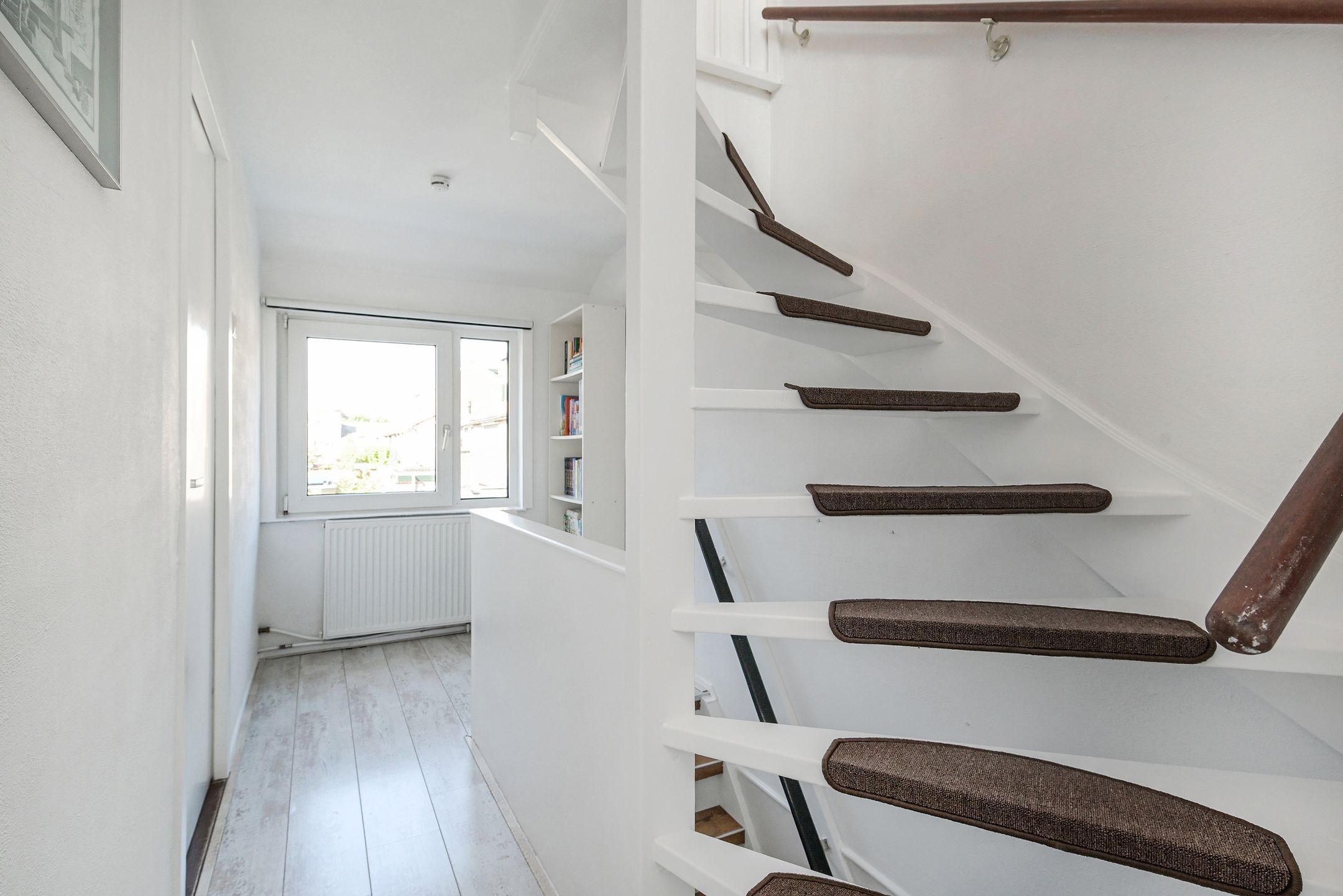 Charming Family Home with Four Bedrooms in Popular Oranjekwartier, Voorburg — 39