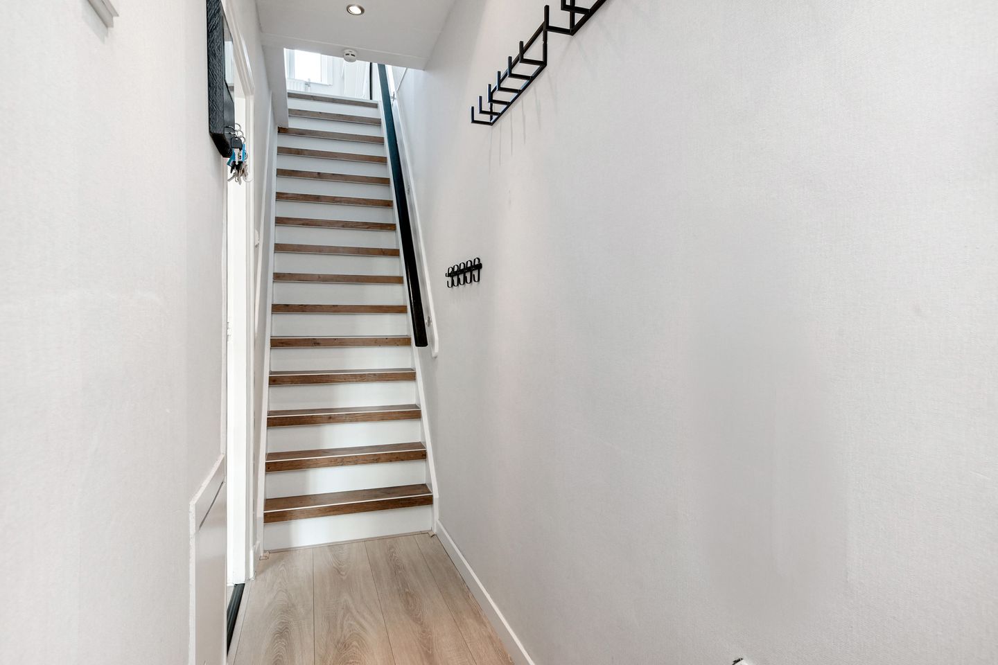 Charming Family Home with Four Bedrooms in Popular Oranjekwartier, Voorburg — 20