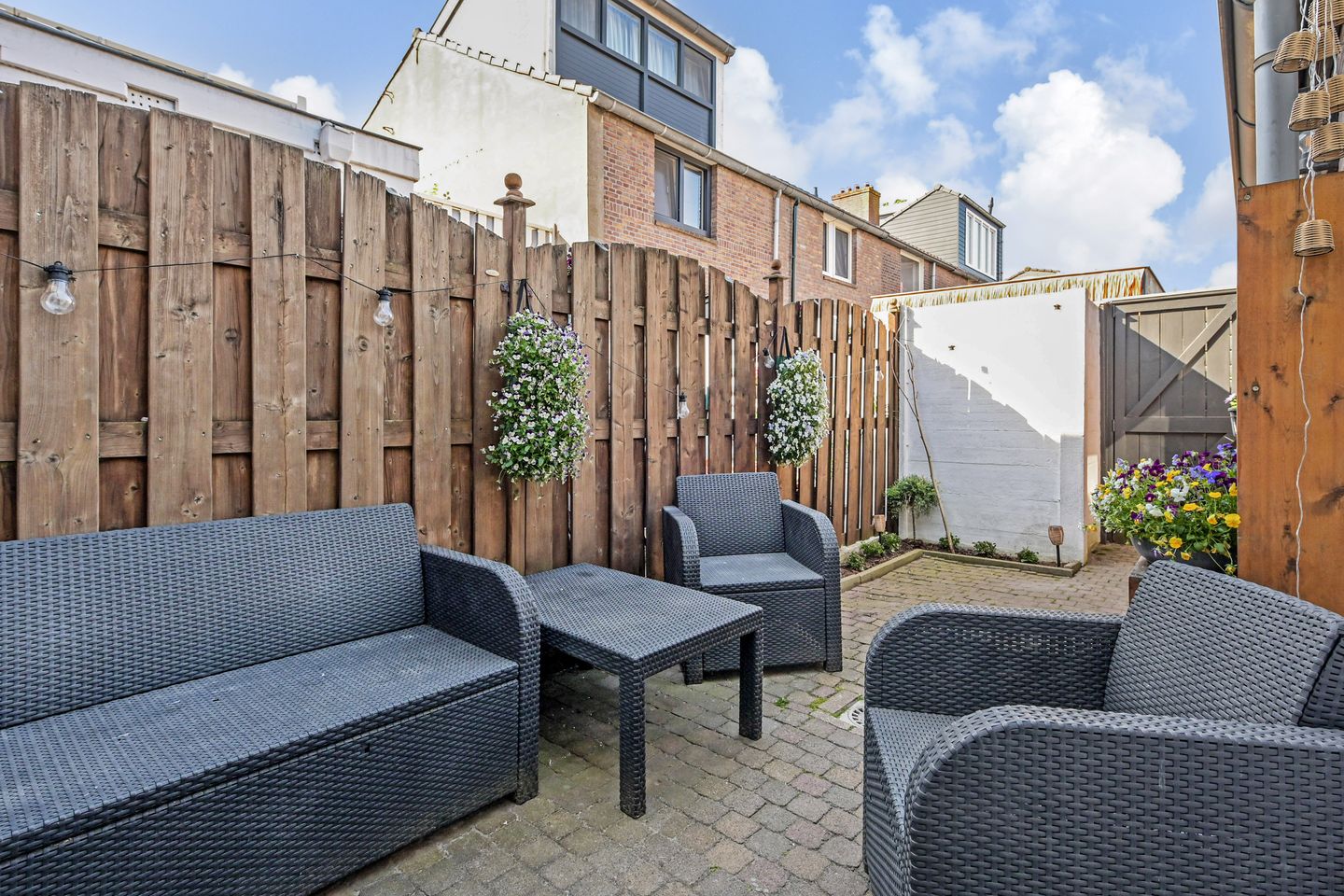 Charming Family Home with Four Bedrooms in Popular Oranjekwartier, Voorburg — 14
