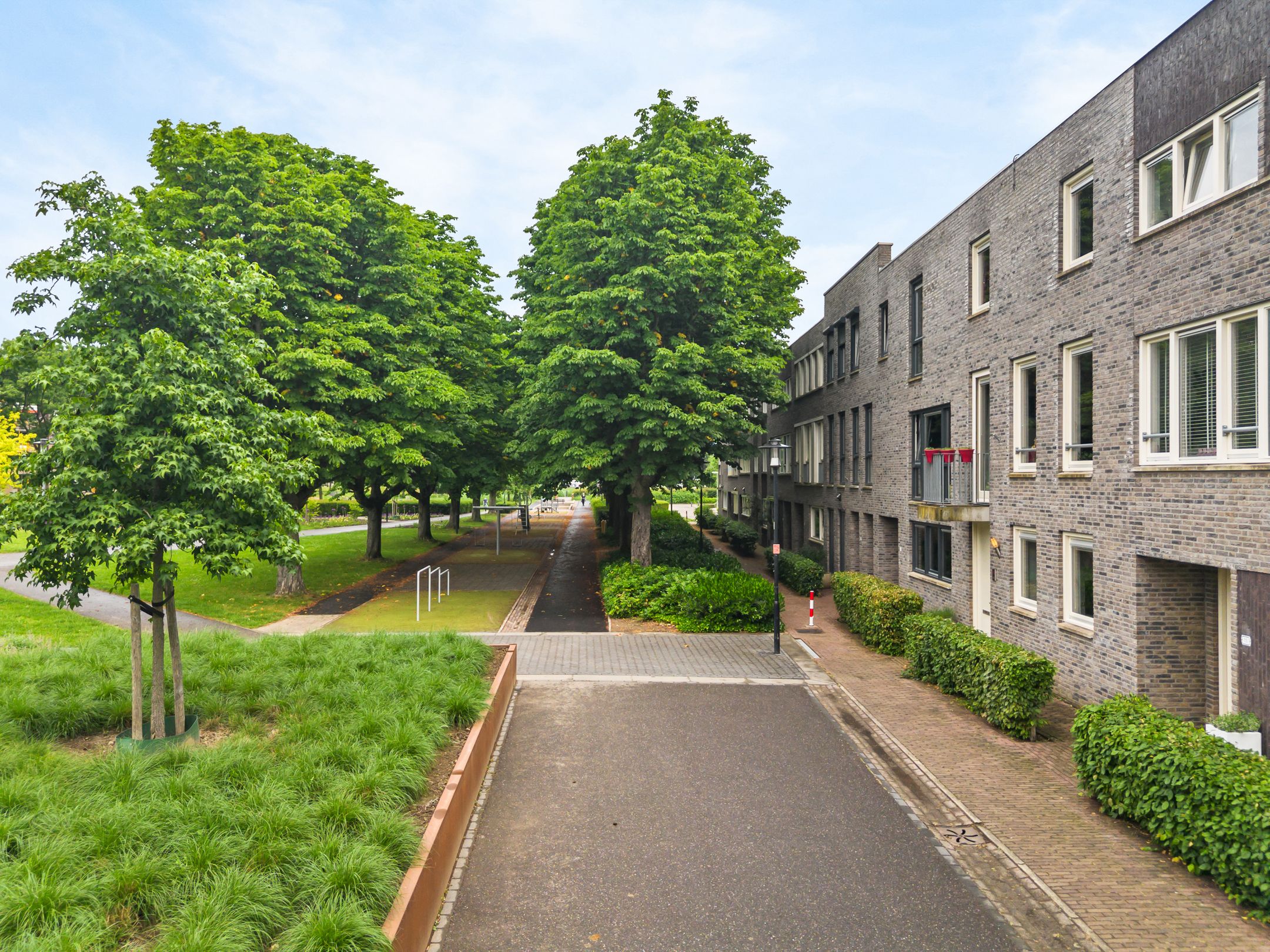 Spacious and Versatile Terraced Home with Flexible Layout in Green Park Setting — 39