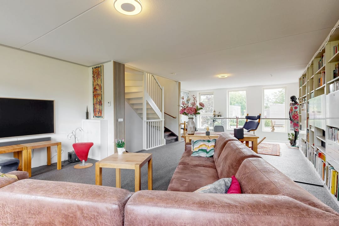 Spacious and Versatile Terraced Home with Flexible Layout in Green Park Setting — 13