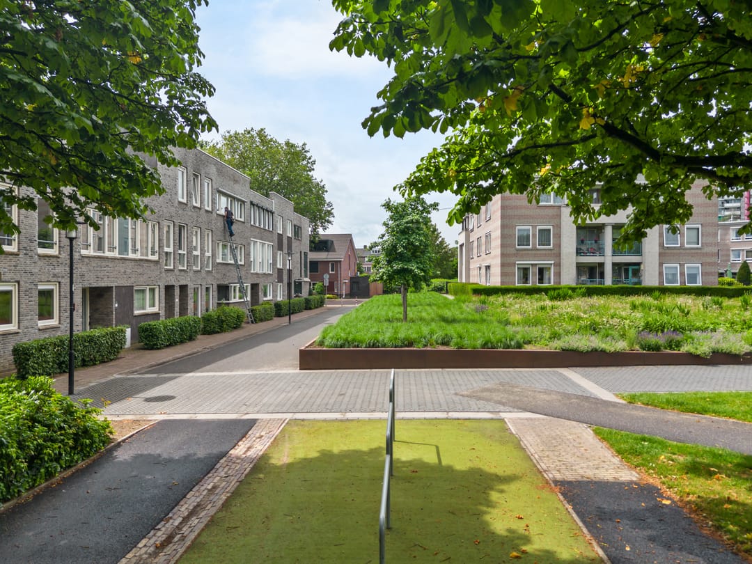 Spacious and Versatile Terraced Home with Flexible Layout in Green Park Setting — 37