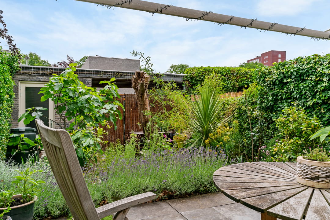 Spacious and Versatile Terraced Home with Flexible Layout in Green Park Setting — 32