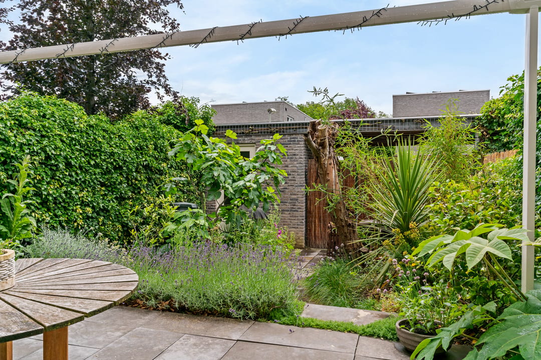 Spacious and Versatile Terraced Home with Flexible Layout in Green Park Setting — 31