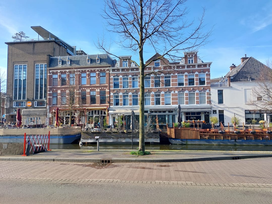 Spacious Double Upper Apartment with Large Terrace in Popular Zeeheldenkwartier — 43