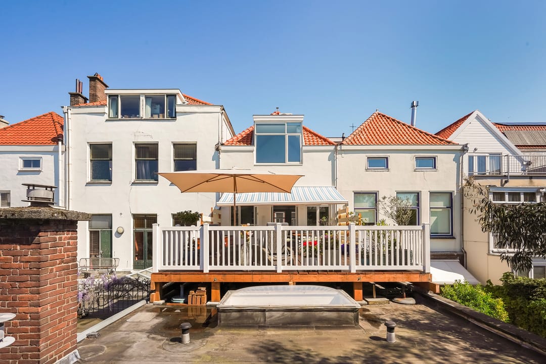 Spacious Double Upper Apartment with Large Terrace in Popular Zeeheldenkwartier — 26