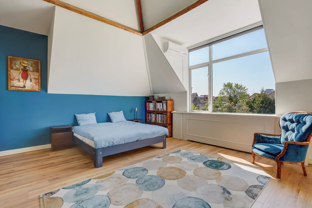 Spacious Double Upper Apartment with Large Terrace in Popular Zeeheldenkwartier — 32