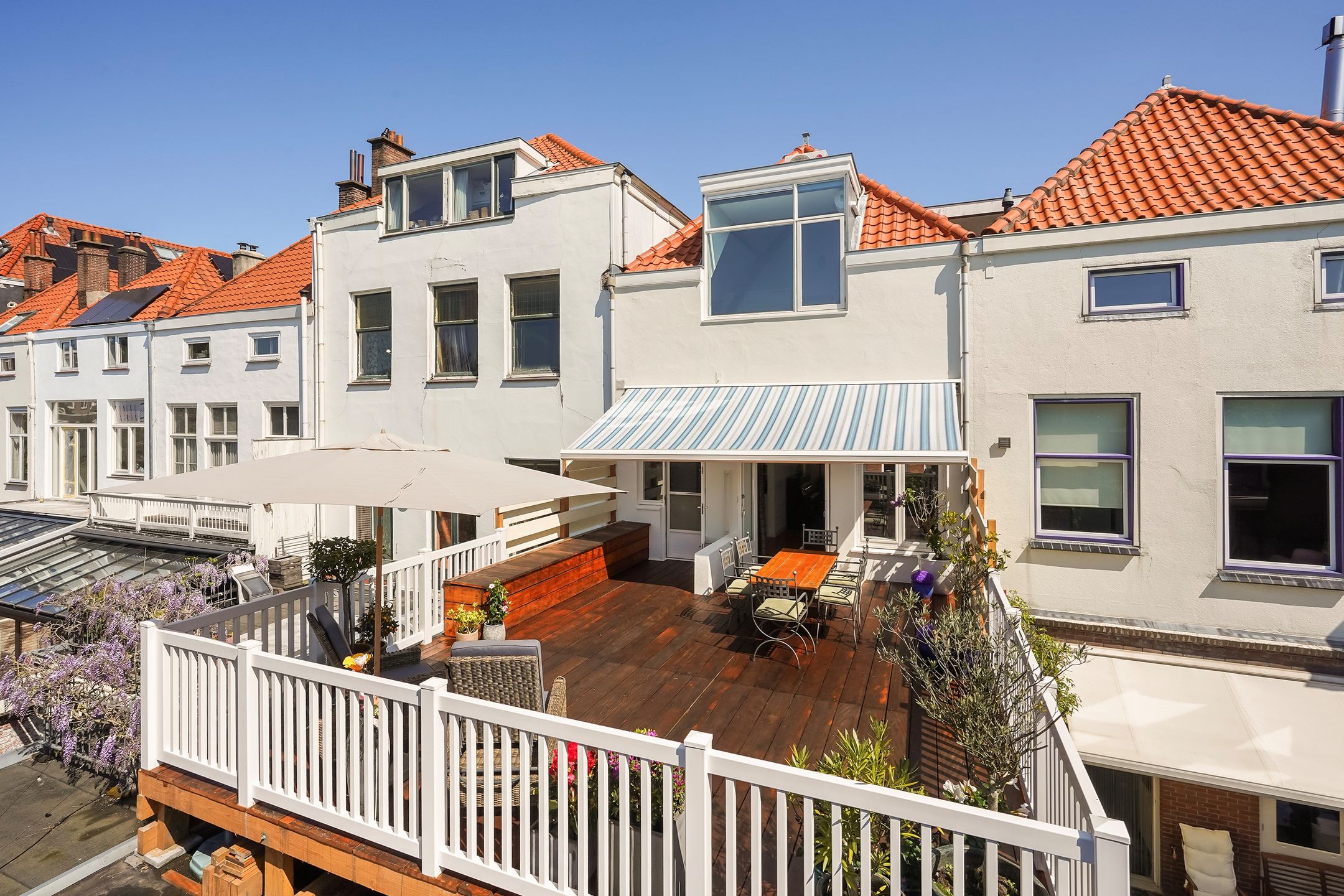 Spacious Double Upper Apartment with Large Terrace in Popular Zeeheldenkwartier — 27