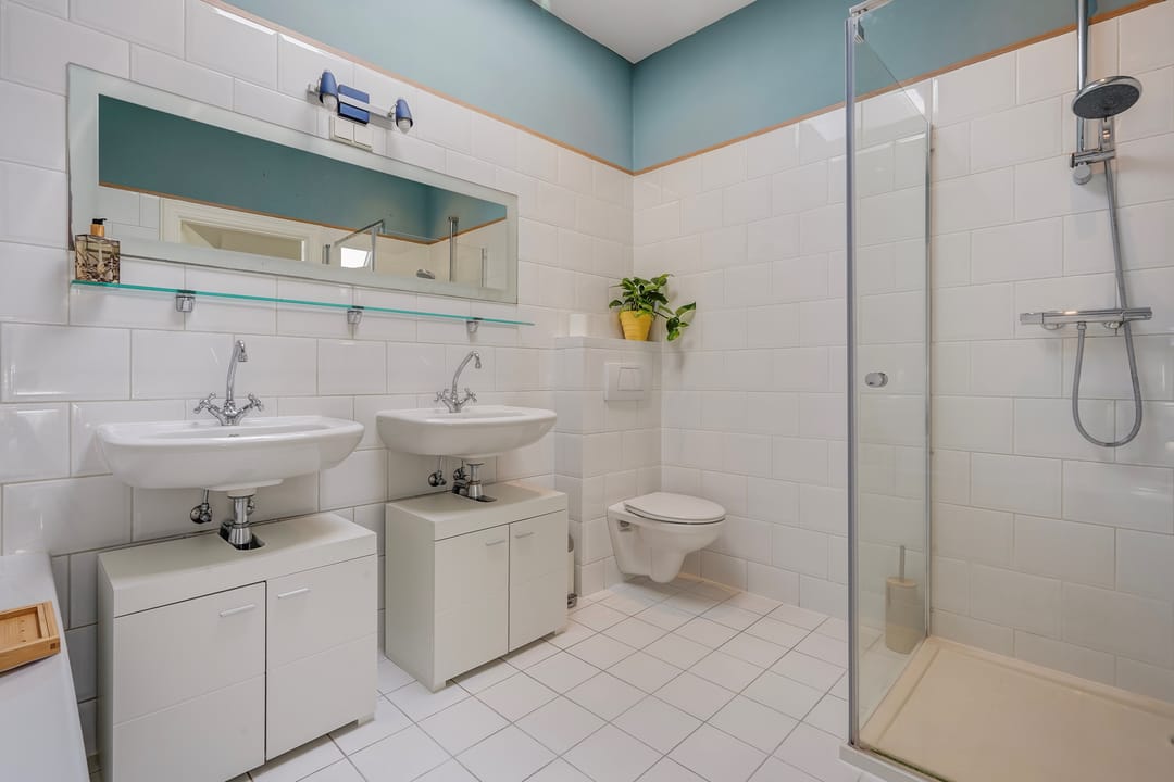 Spacious Double Upper Apartment with Large Terrace in Popular Zeeheldenkwartier — 38